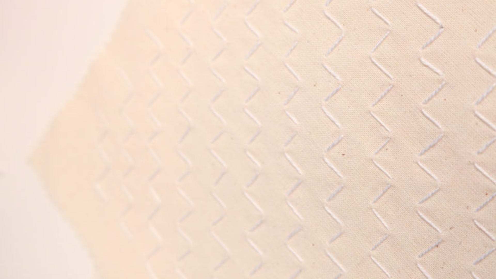 bordado sobre papel artesanal
